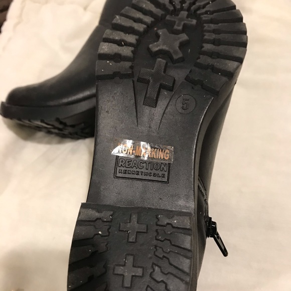 NWOT woman’s Kenneth Cole ankle high boots size 5 - Picture 2 of 4